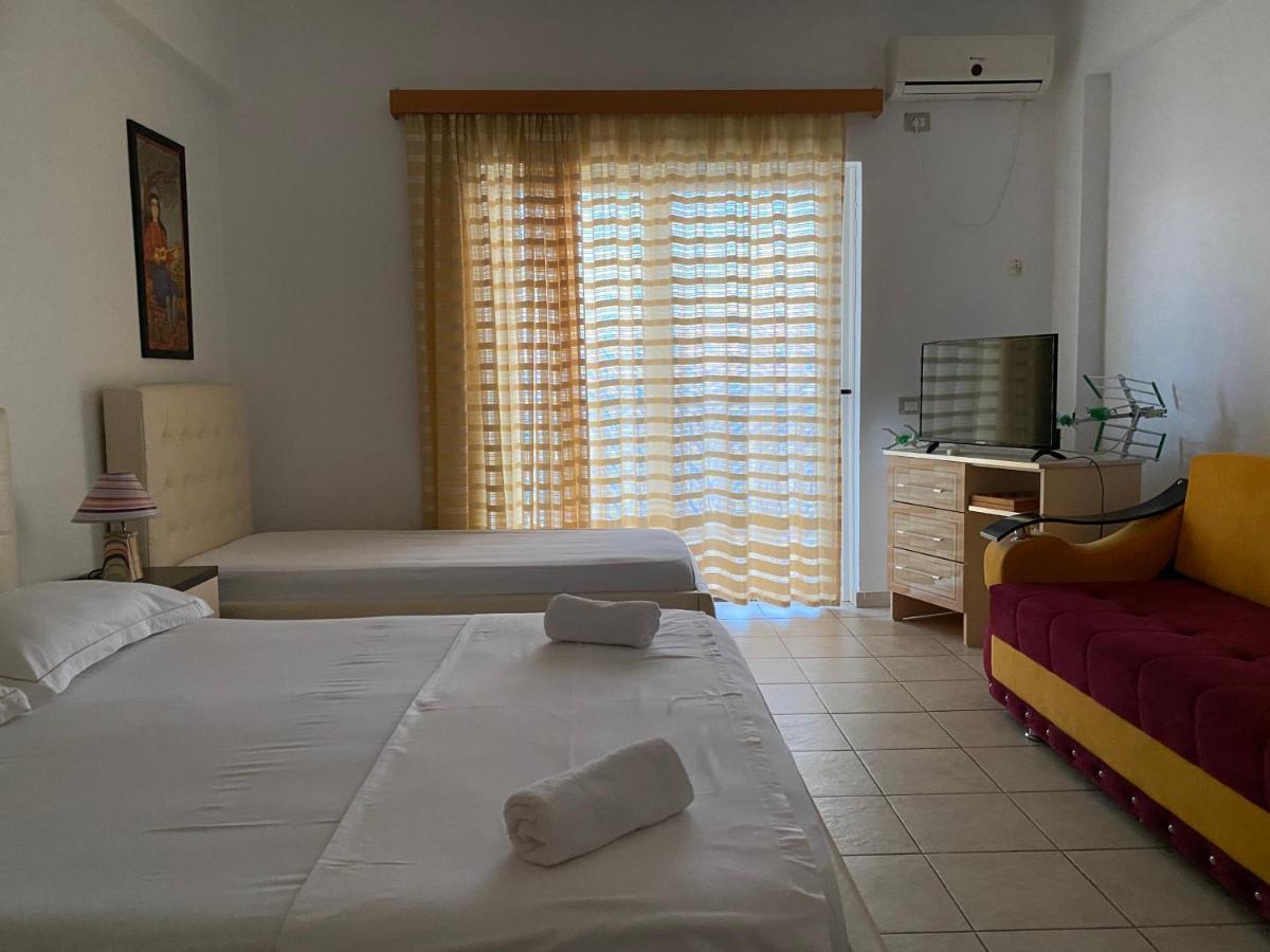 Hotel Odhisea Qeparo Esterno foto