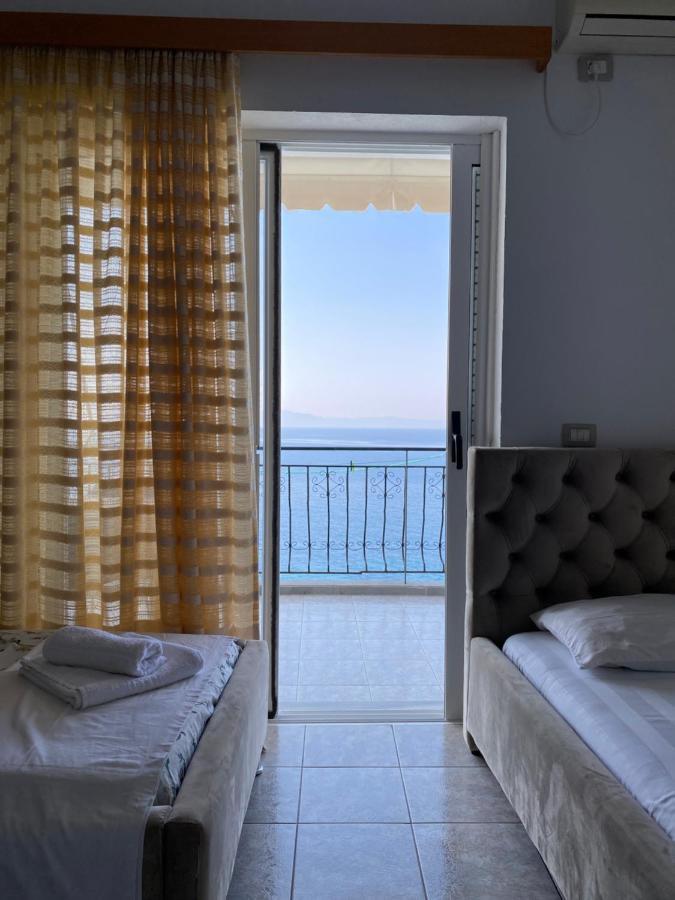 Hotel Odhisea Qeparo Esterno foto