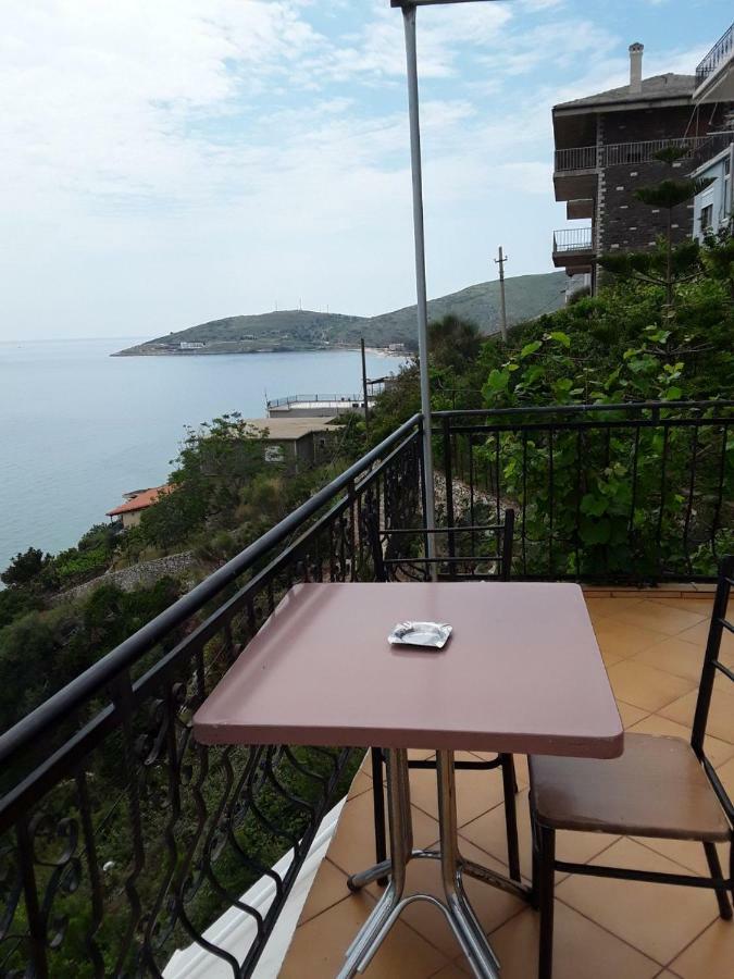 Hotel Odhisea Qeparo Esterno foto