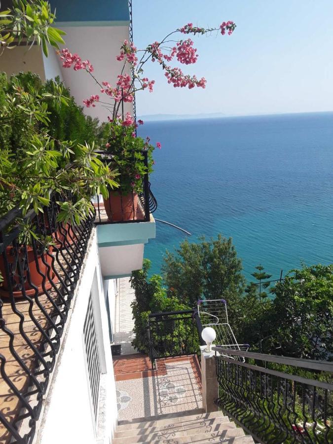 Hotel Odhisea Qeparo Esterno foto